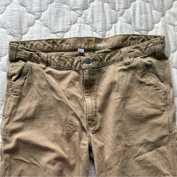Carhartt Men's Cargo Pants - Khaki loose fit 42x34 - Picture 2 of 8